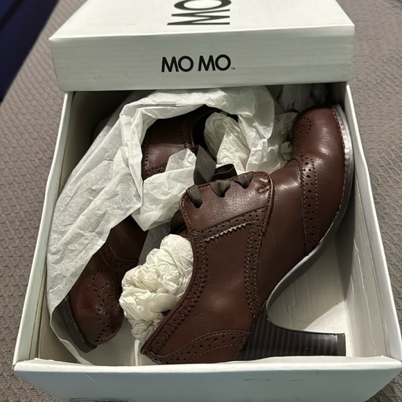 Like new in box - Picture 2 of 5